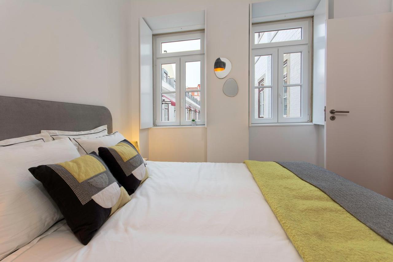 Charming Apartment In Private Condominium At Graca Lisbon Luaran gambar