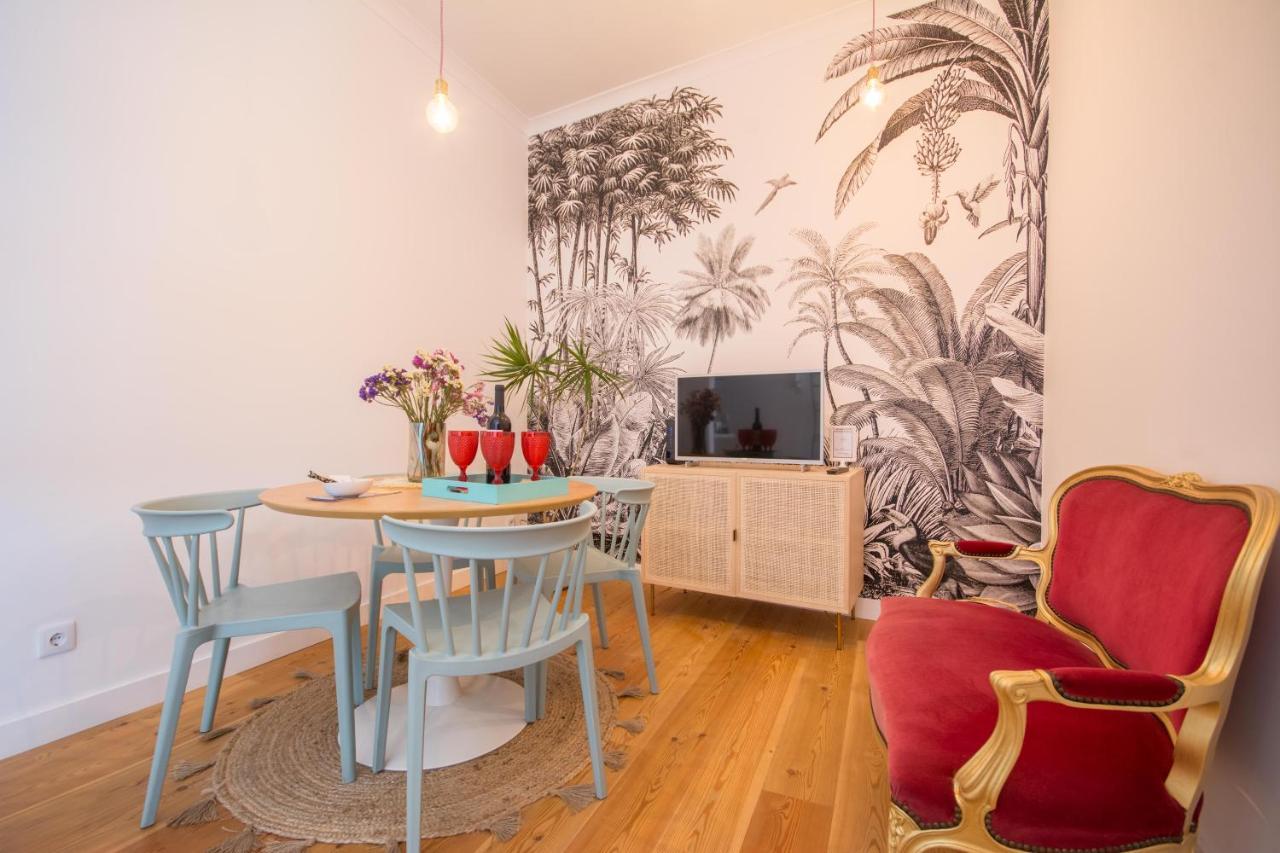 Charming Apartment In Private Condominium At Graca Lisbon Luaran gambar